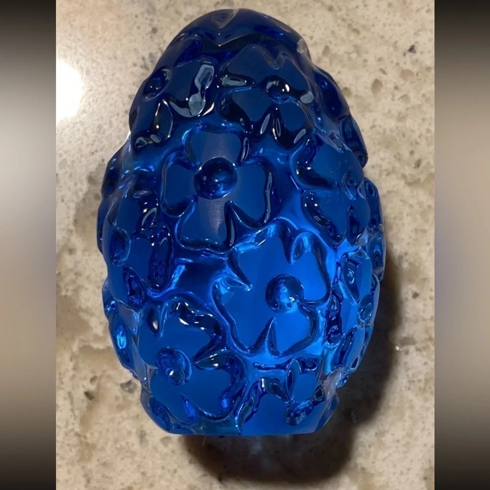 VINTAGE~INDIGO BLUE~GLASS EGG~PAPERWEIGHT~NO CHIPS OR CRACKS~2” x 3 1/4” T~G12
